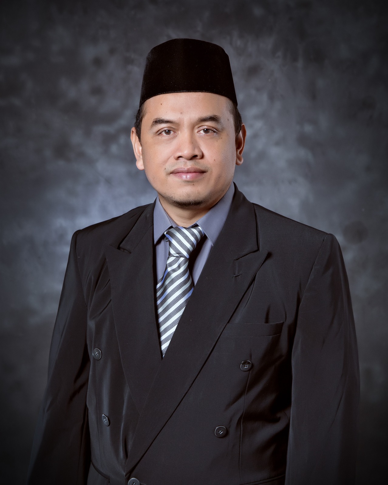 Dr. Muhammad Roy Purwanto, S.Ag., M.Ag.